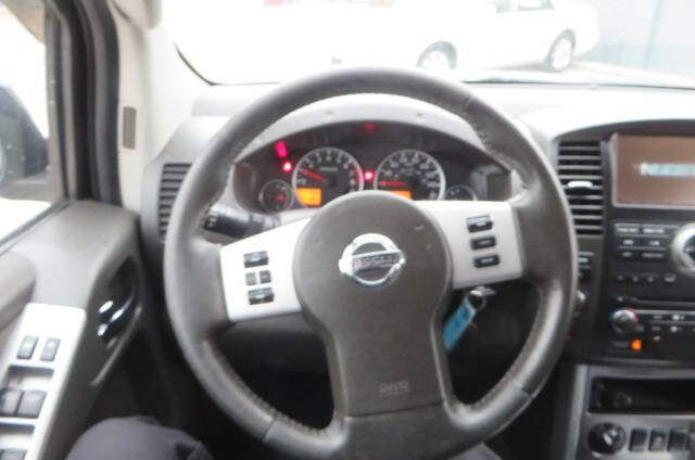 2012 Nissan Pathfinder SV