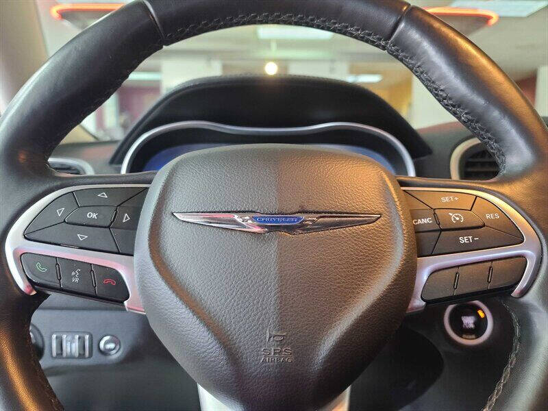 2015 Chrysler 300 Limited