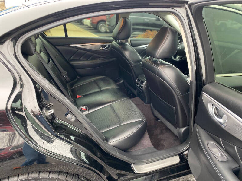 2015 Infiniti Q50 Sport