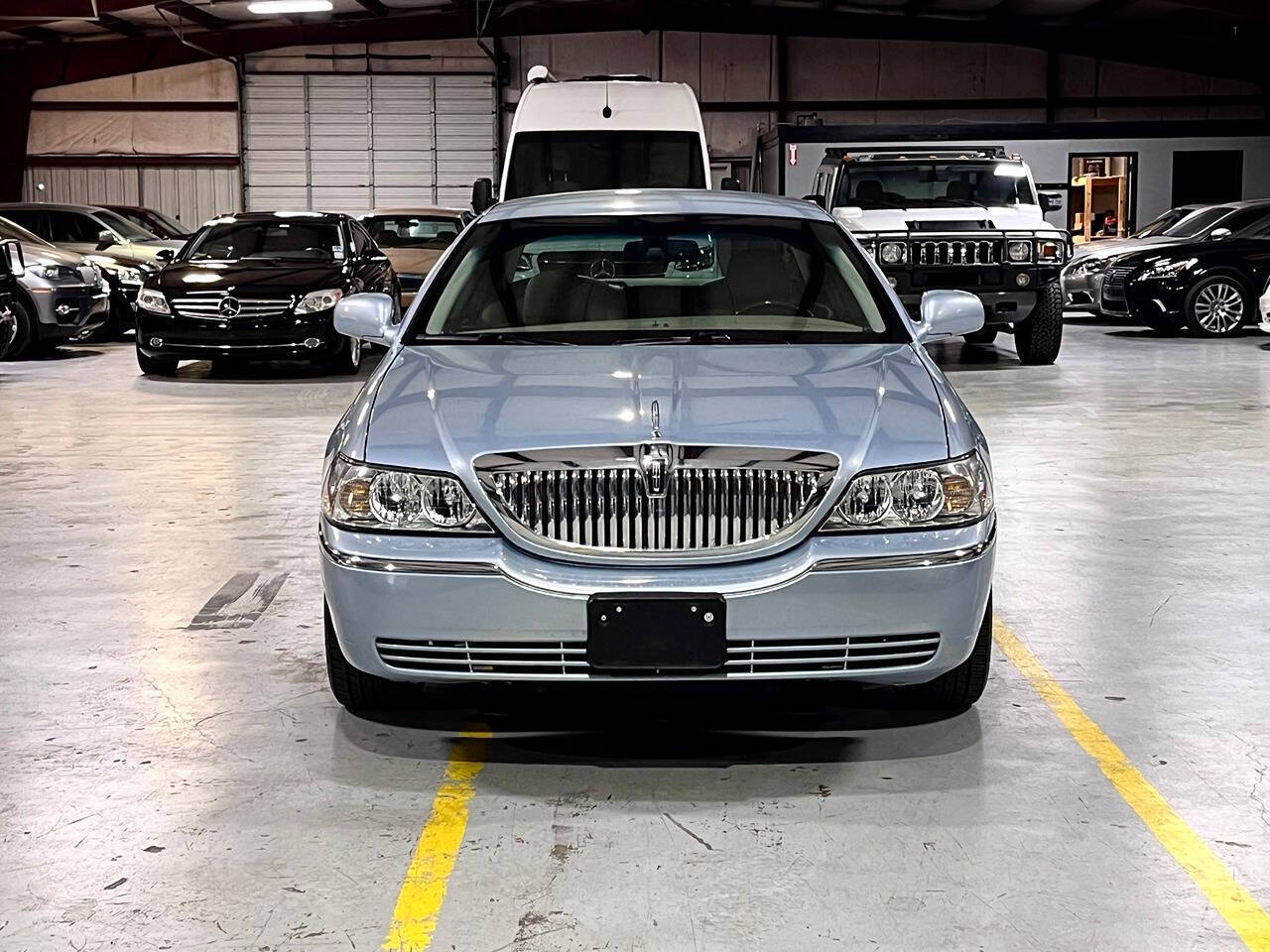 2010 Lincoln Town Car for sale at Carnival Car Company in Victoria, TX