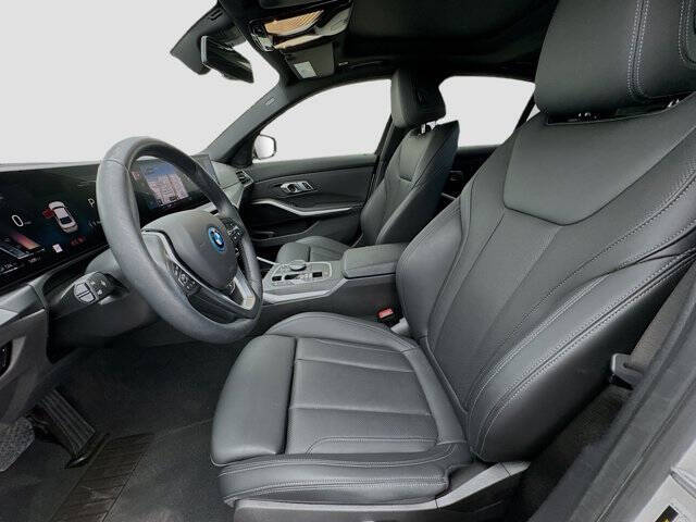 2023 BMW 3 Series 330e