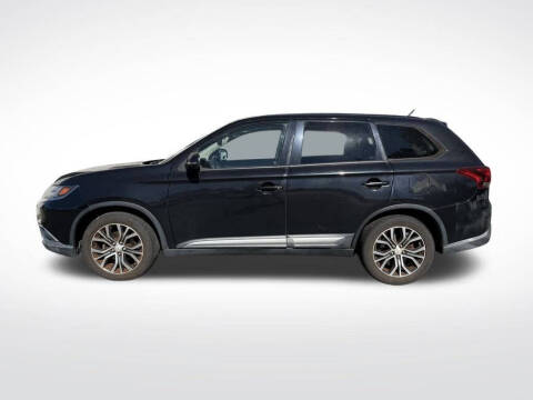 2016 Mitsubishi Outlander SE