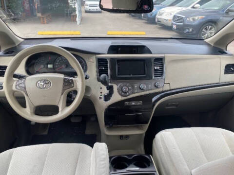 2012 Toyota Sienna