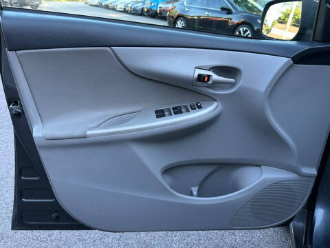 2012 Toyota Corolla LE