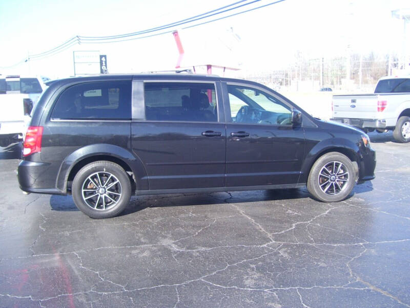 2015 Dodge Grand Caravan for sale at Patricks Car & Truck in Whiteland IN