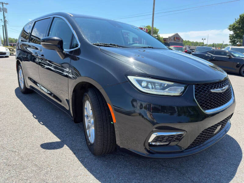2024 Chrysler Pacifica Touring L