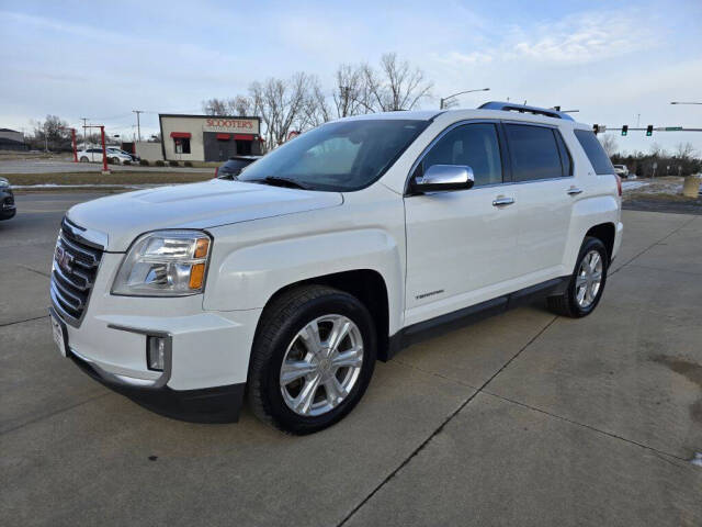 2016 GMC Terrain for sale at Bigfoot Auto in Hiawatha, IA