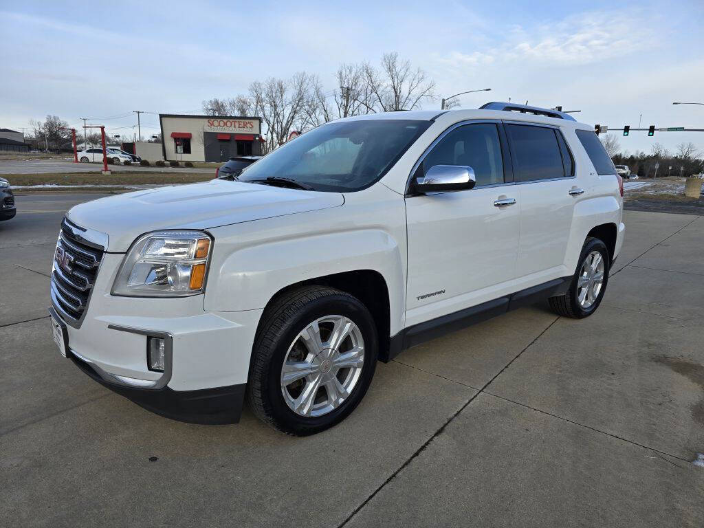 2016 GMC Terrain for sale at Bigfoot Auto in Hiawatha, IA