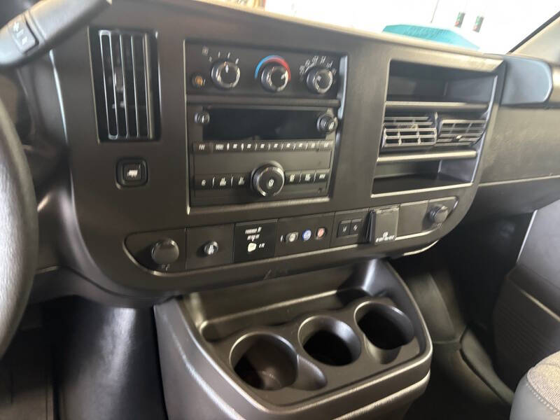 2024 Chevrolet Express LT 2500