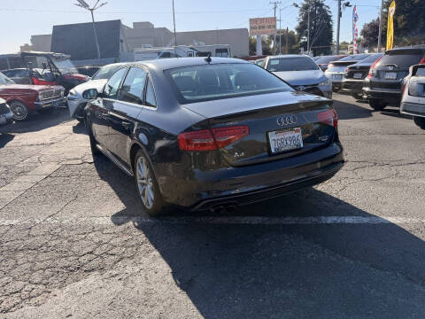 2015 Audi A4 2.0T quattro Premium
