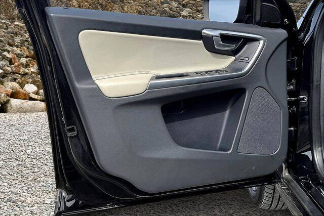 2017 Volvo XC60 T6 Dynamic