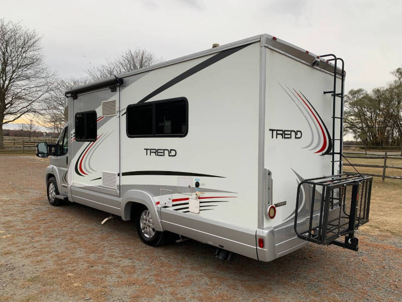 2016 Winnebago TREND