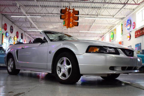 2004 Ford Mustang Deluxe