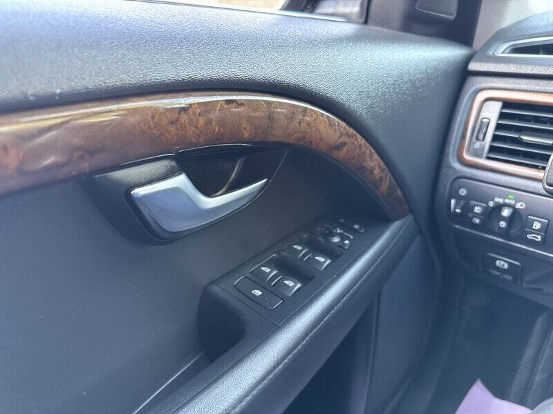 2013 Volvo XC70 T6 Premier Plus