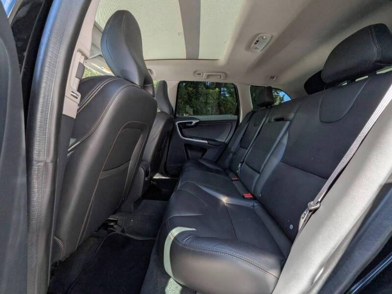 2017 Volvo XC60 T5 Dynamic