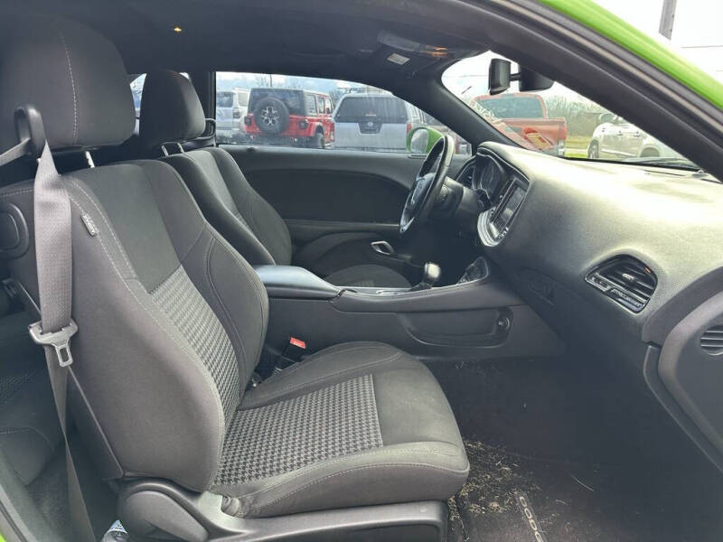 2017 Dodge Challenger SXT