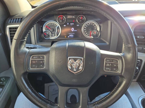2017 RAM 1500 SLT