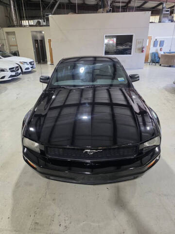 2007 Ford Mustang V6 Deluxe