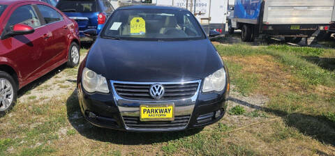 2009 Volkswagen Eos for sale at Parkway Motors in Springfield IL