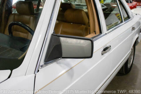 1991 Mercedes-Benz 560-Class 560 SEL