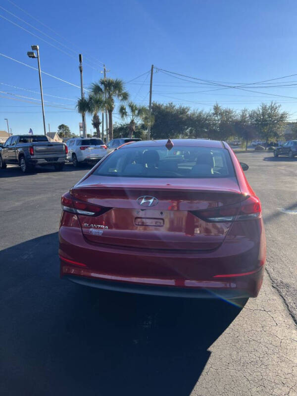 2018 Hyundai Elantra