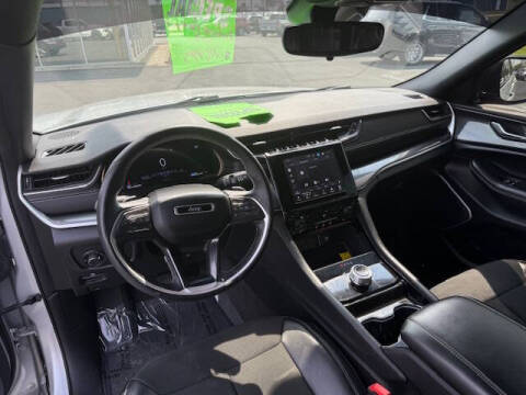 2021 Jeep Grand Cherokee L Laredo