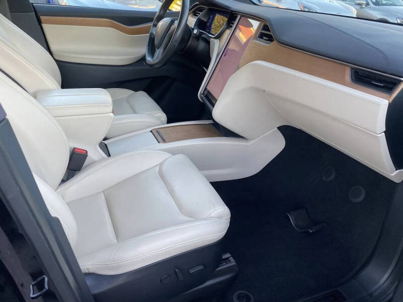 2020 Tesla Model X Long Range Plus