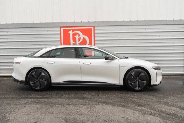 2024 Lucid Air 39
