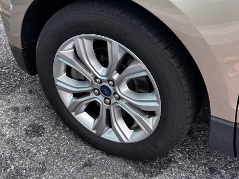 2021 Ford Edge Titanium