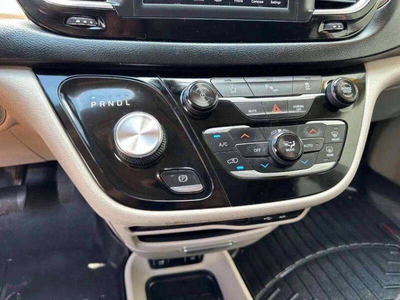 2018 Chrysler Pacifica Touring Plus