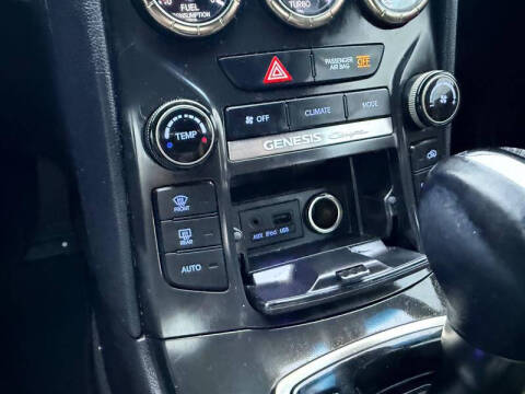 2013 Hyundai Genesis Coupe 2.0T Premium