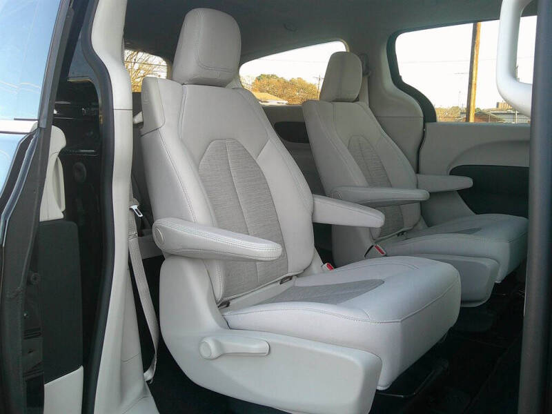 2017 Chrysler Pacifica Hybrid Touring Plus