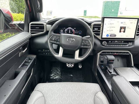 2025 Toyota Sequoia SR5
