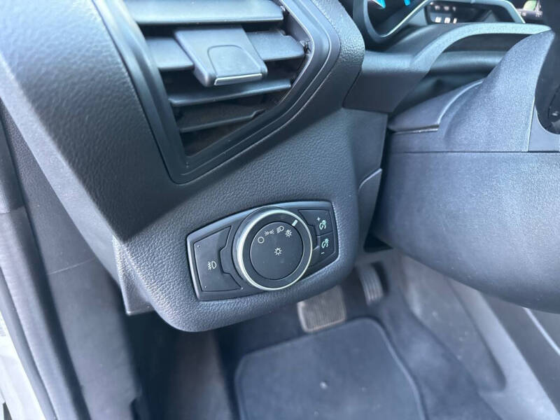 2017 Ford C-MAX Energi Titanium