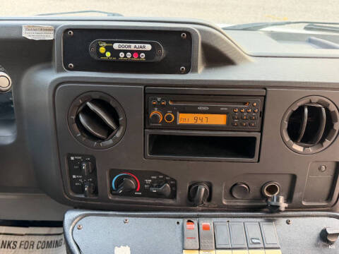 2013 Ford E-Series E-350 SD