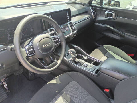 2022 Kia Sorento LX