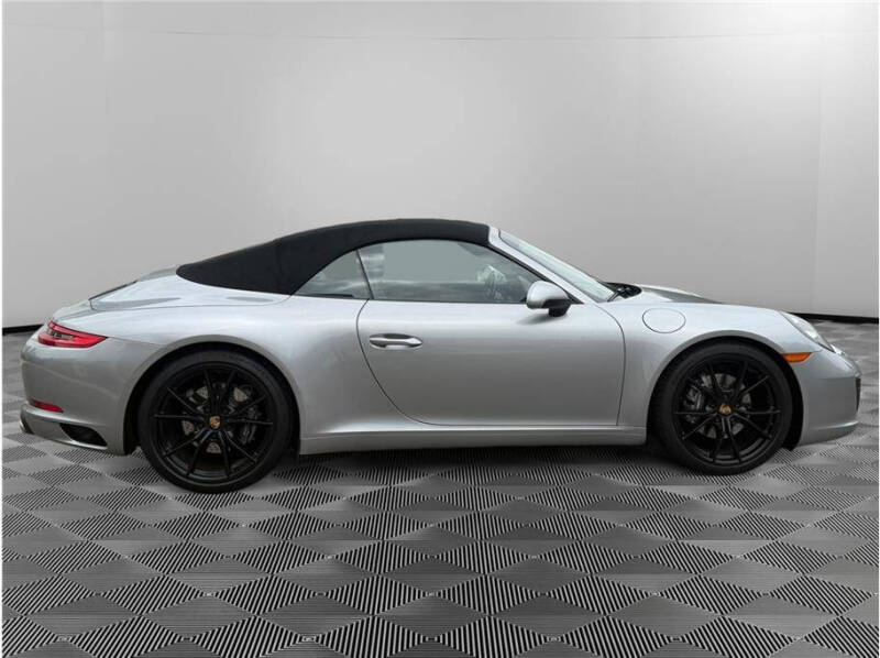2017 Porsche 911 Carrera