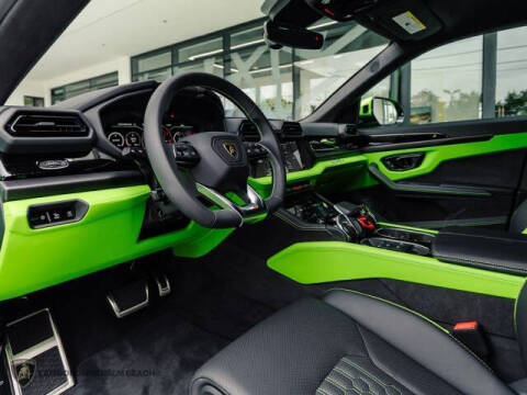 2025 Lamborghini Urus SE