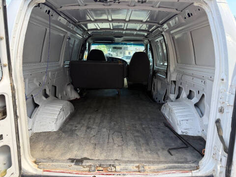 2002 Ford E-Series E-250
