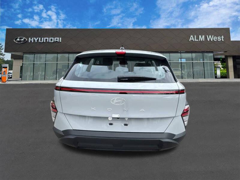 2026 Hyundai Kona SE