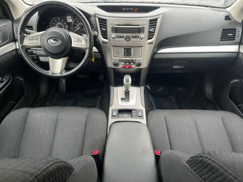 2010 Subaru Legacy 2.5i Premium