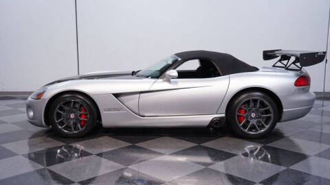 2005 Dodge Viper SRT-10