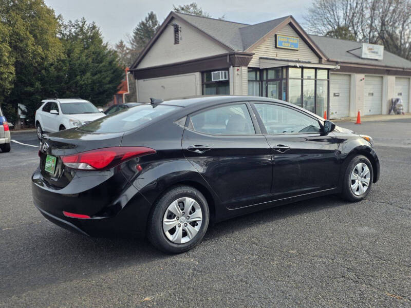 2016 Hyundai Elantra SE