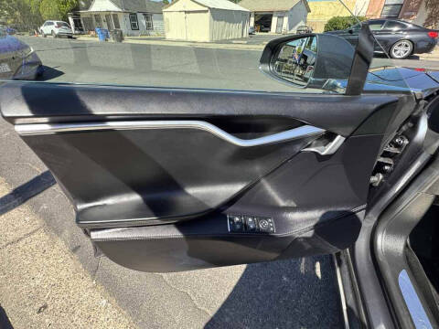 2016 Tesla Model S