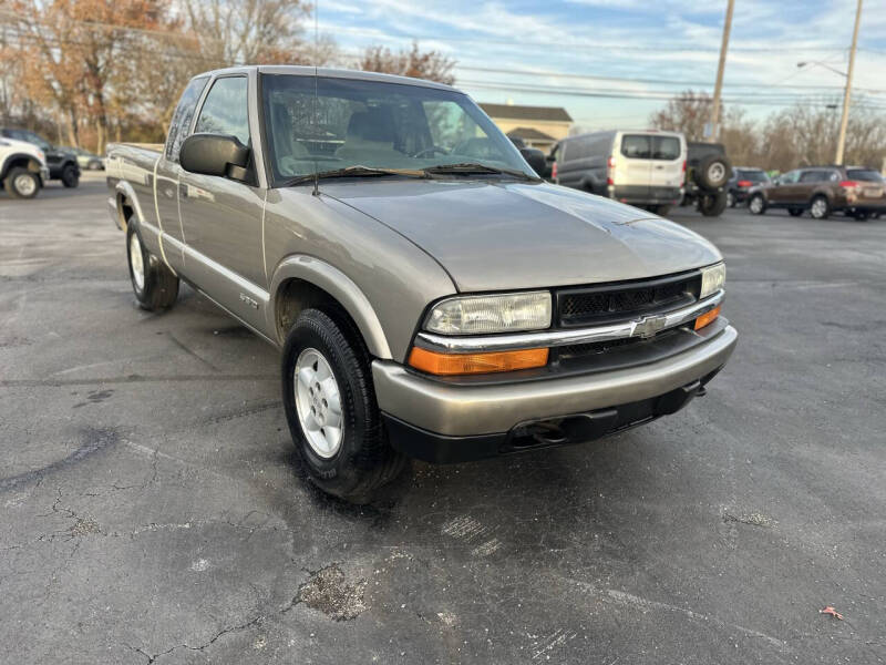 2002 Chevrolet S-10 LS