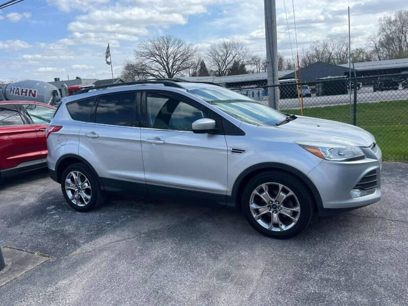 Image 2 of 2016 Ford Escape SE