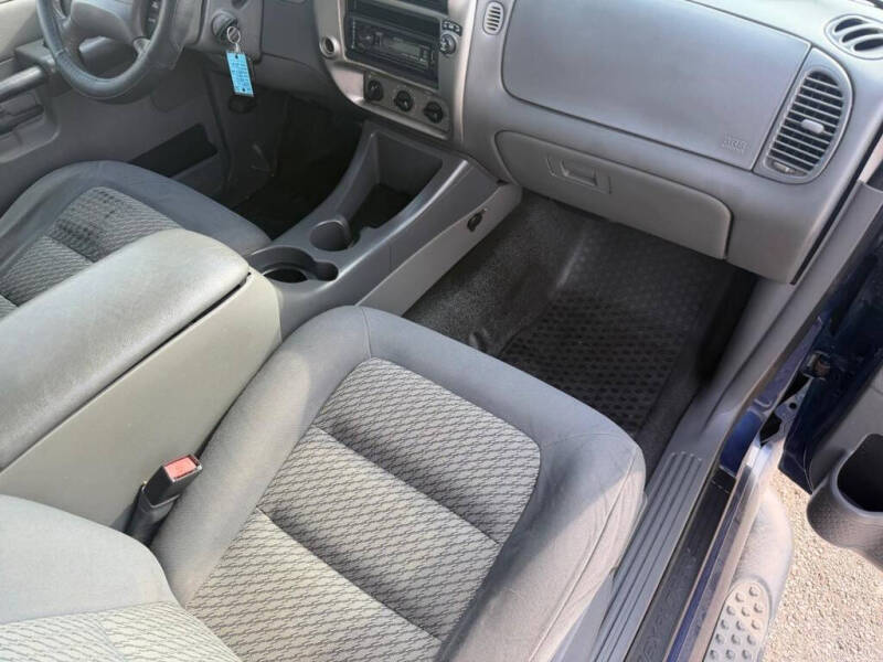 2005 Ford Explorer Sport Trac XLT