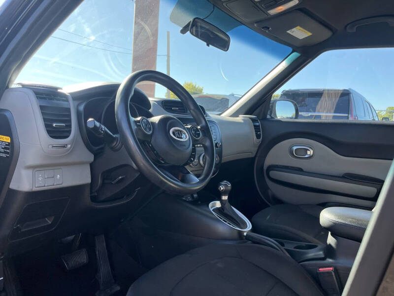 2016 Kia Soul Base photo 16