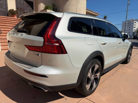 2020 Volvo V60 Cross Country T5