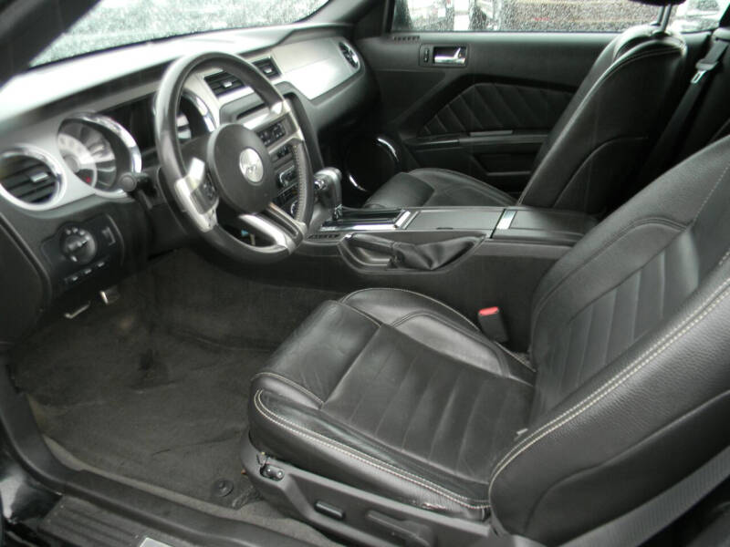 2012 Ford Mustang V6